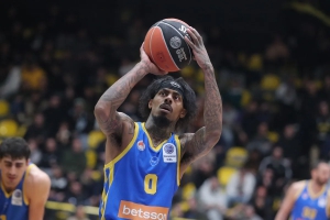 Πτήση τετράδας στο Μαρούσι: Ανωτερότητα για Περιστέρι και διπλό με 84-61!