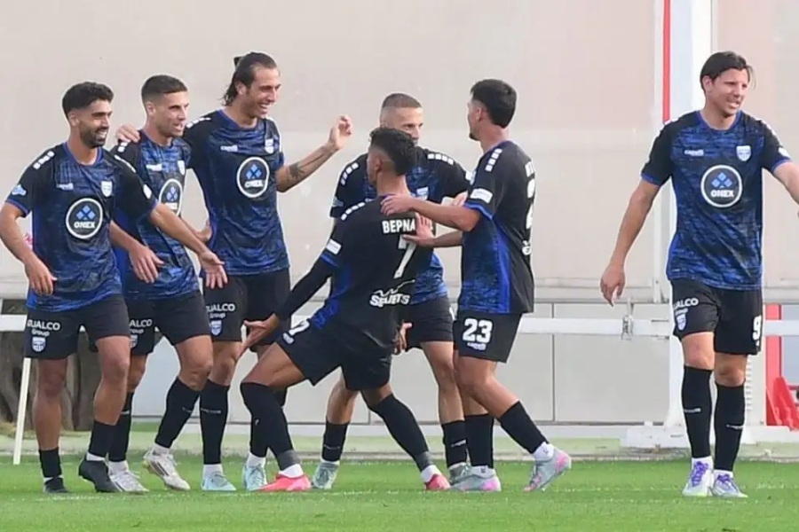 Ελλάς Σύρου - Athens Kallithea 2-0: Βλέπει play offs πριν την αναμέτρηση με τον Ολυμπιακό!