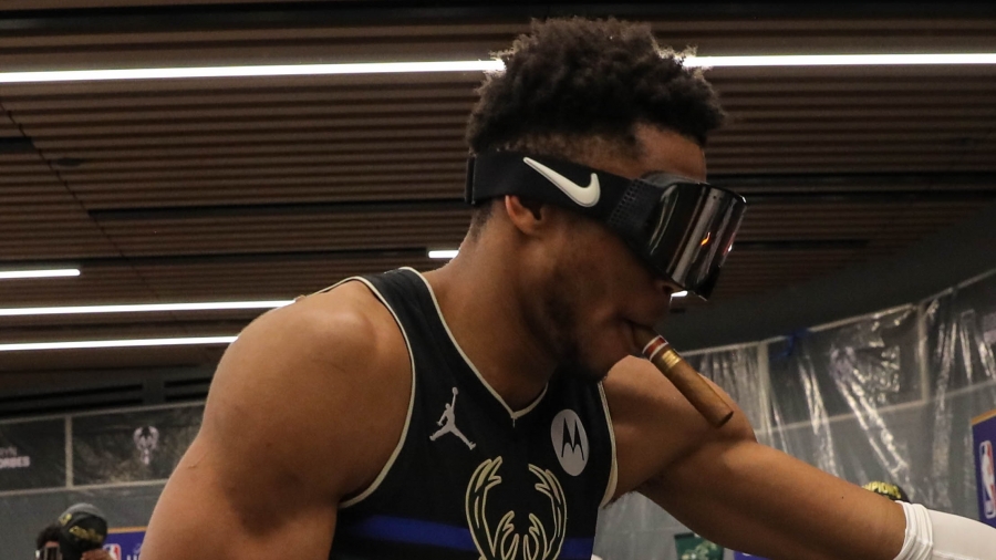 NBA Finals: Χαμός στα αποδυτήρια των Bucks για το δαχτυλίδι! (video)