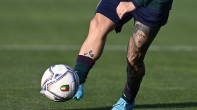 Ινσίνιε: Το επιβλητικό τατουάζ αφιερωμένο στον Μαραντόνα (video)