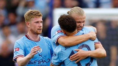 Η Μάντσεστερ Σίτι έχει τον κορυφαίο σκόρερ, πασέρ και τερματοφύλακα στην Premier League, αλλά η Άρσεναλ είναι στην κορυφή! (video)