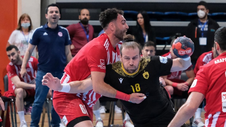 ΑΕΚ - Ολυμπιακός 28-24: Είχε περισσότερες επιλογές στο ντέρμπι και πάει για το 5o Κύπελλο! (video)
