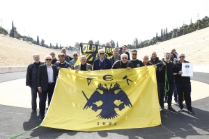 Σαν σήμερα η ΑΕΚ κατακτούσε την Ευρώπη με τα «χρυσά» φτερά της - Η Ένωση τίμησε το τρόπαιο του 1968 στο Καλλιμάρμαρο!