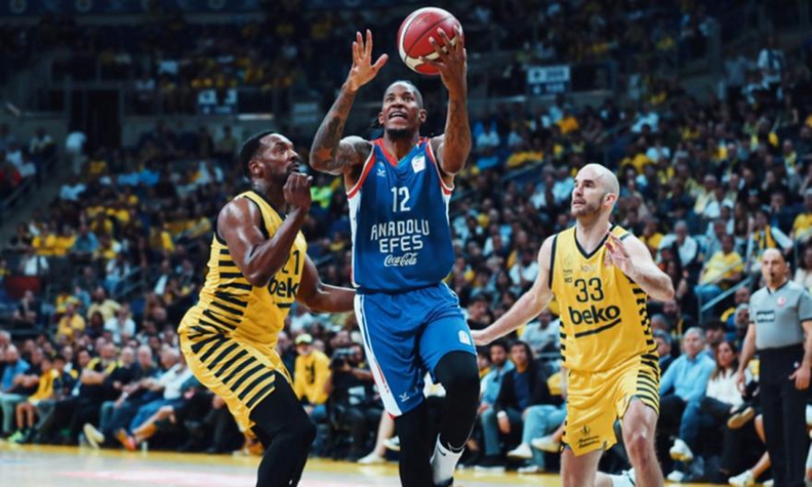 Επεισοδιακό «break» της Εφές στην έδρα της Φενέρμπαχτσε με… clutch Κλάιμπερν!