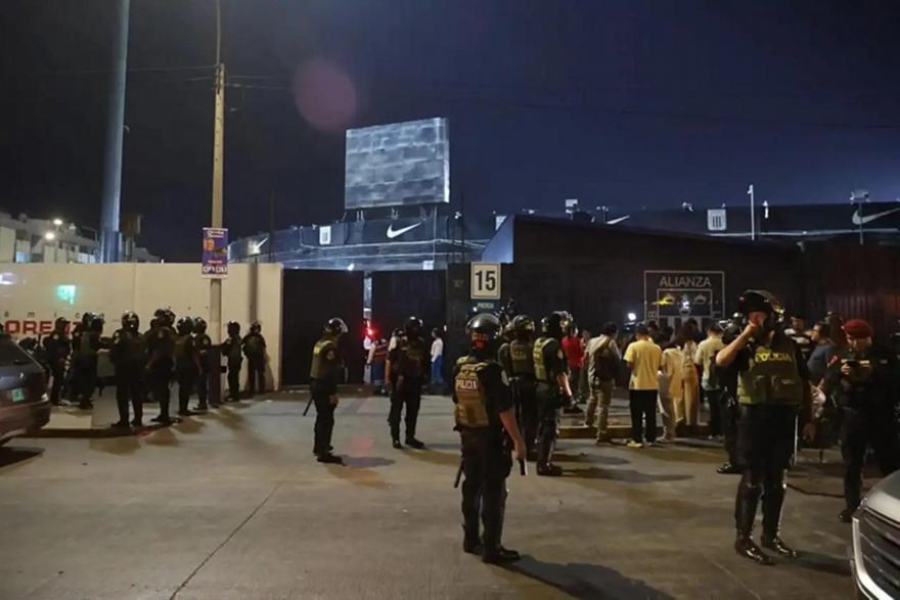 Τραγωδία στο Περού με νεκρό οπαδό μετά από ποδοπάτημα στις εξέδρες!