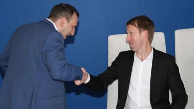 Το «τρελό» σενάριο για να συνεργαστούν ξανά ο Πότερ με τον ιδιοκτήτη της Μπράιτον!