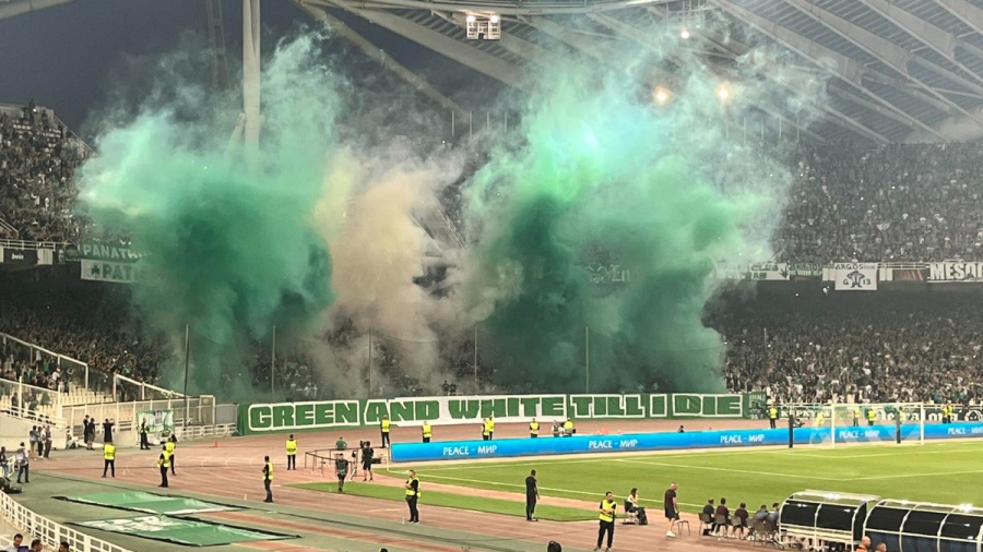 Πανό φιλάθλων Παναθηναϊκού: «Πράσινος και άσπρος, μέχρι να πεθάνω»