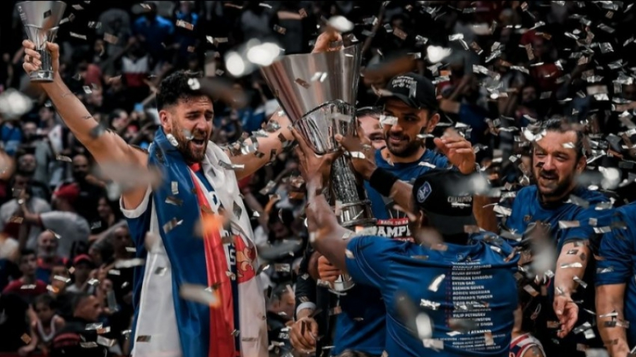 Δεν πάει πουθενά, πουθενά στην Εφές θα μείνει ο Μίτσιτς