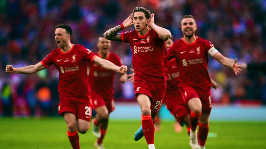 «Tsimi, Tsimi, Tsimi, our Kostas Tsimikas» από τον επίσημο λογαριασμό της Λίβερπουλ!