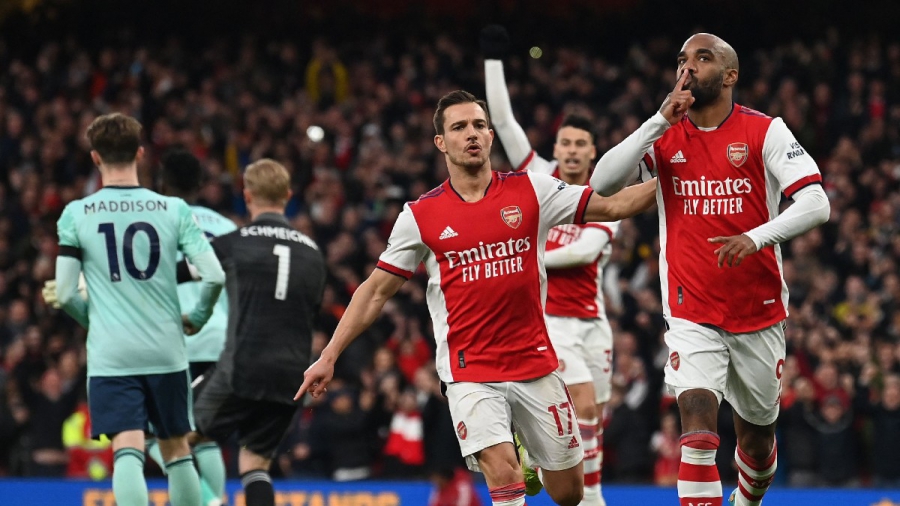 Άρσεναλ – Λέστερ 2-0: Ένα βήμα πιο κοντά στην τετράδα οι «κανονιέρηδες»! (video)