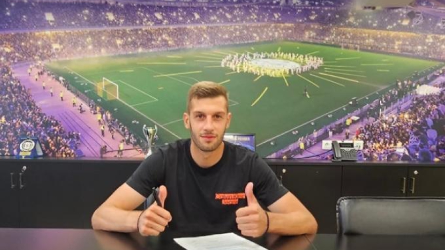 Ανανέωσε με την ΑΕΚ ο Γκίνης!