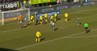 Σκόραρε ο Σιόβας κόντρα στη Φέγενορντ! (video)