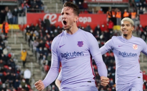 La Liga: Λουκ Ντε Γιόνγκ νίκης για την ταλαιπωρημένη Μπαρτσελόνα - Έδειξε τη κλάση του στη Ρεάλ Μπέτις ο Άσπας  – Δεν πέρασε ούτε από την έδρα της Αλαβές η Ρεάλ Σοσιεδάδ!