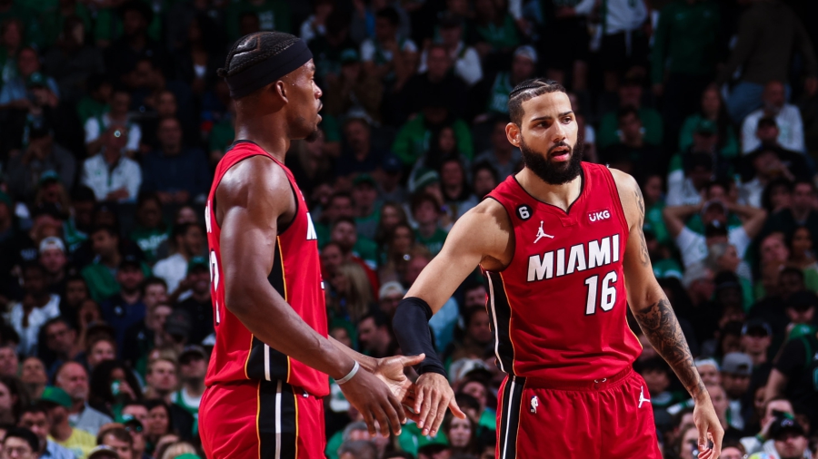 «Φορτσάρουν» για τελικούς οι Χιτ, 2-0 τους Σέλτικς με φοβερό Μπάτλερ (video)