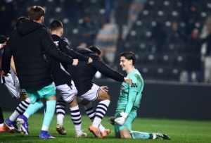 Με ήρωα τον Μοναστηρλή ο ΠΑΟΚ στα προημιτελικά του Κυπέλλου - Απέκλεισε τον Ατρόμητο στα πέναλτι