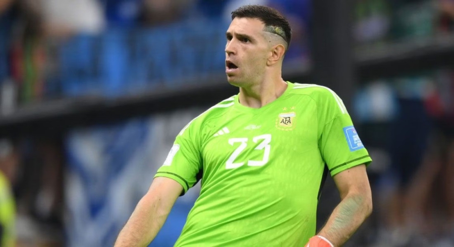 'Εμερι: «Έχω να κάνω μια κουβέντα με τον Μαρτίνες όταν επιστρέψει...»