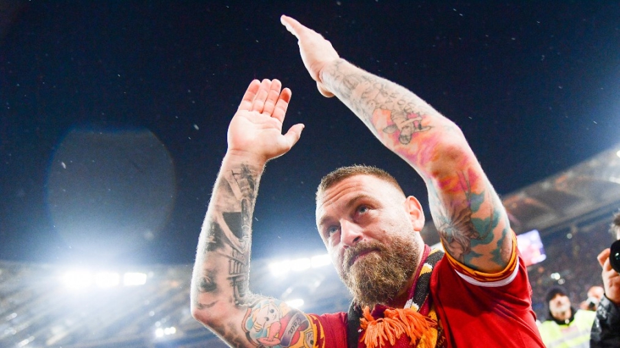 Βρέθηκε ο αντικαταστάτης του Μουρίνιο: Ο Ντε Ρόσι αναλαμβάνει τον πάγκο της αγαπημένης του Ρόμα