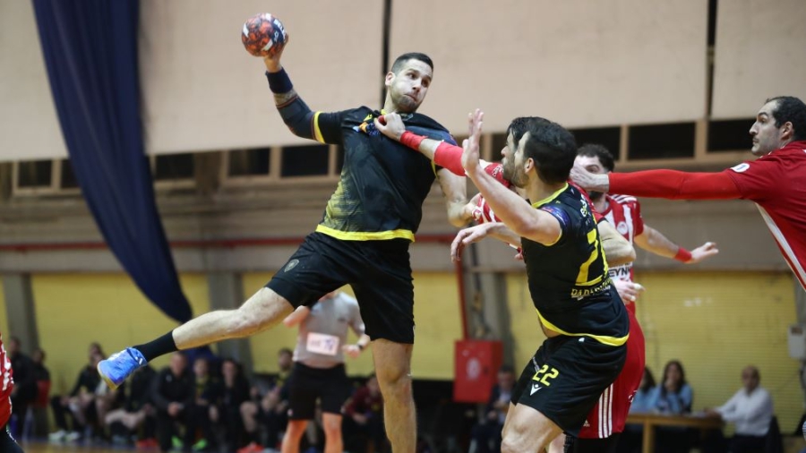 Ολυμπιακός – ΑΕΚ 25-28: Με... σωτήρα Μίλερ, η «Ένωση» προκρίθηκε στην παράταση!