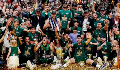 «Παρέλαση» στο ΟΑΚΑ με ανοιχτό πούλμαν για τους θριαμβευτές του Παναθηναϊκού!