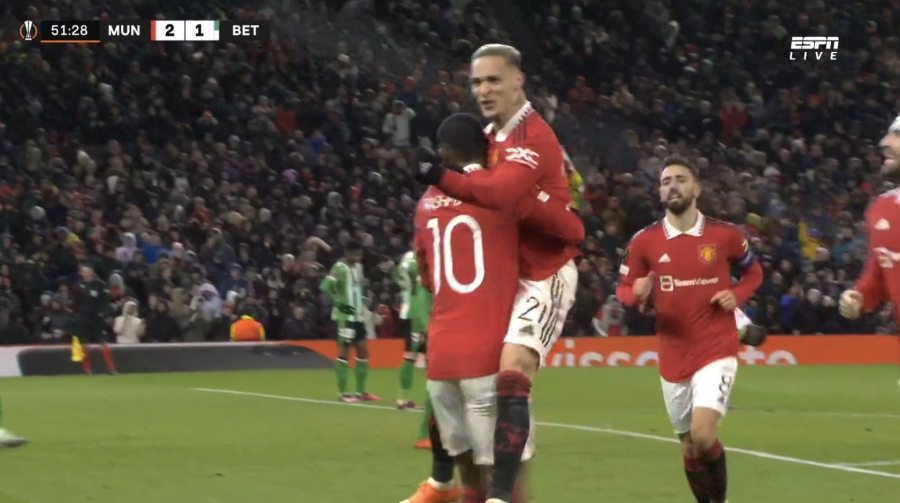 Μάντσεστερ Γιουνάιτεντ – Μπέτις 2-1: Απίθανη έμπνευση Άντονι και ξανά προβάδισμα οι «κόκκινοι διάβολοι» (video)