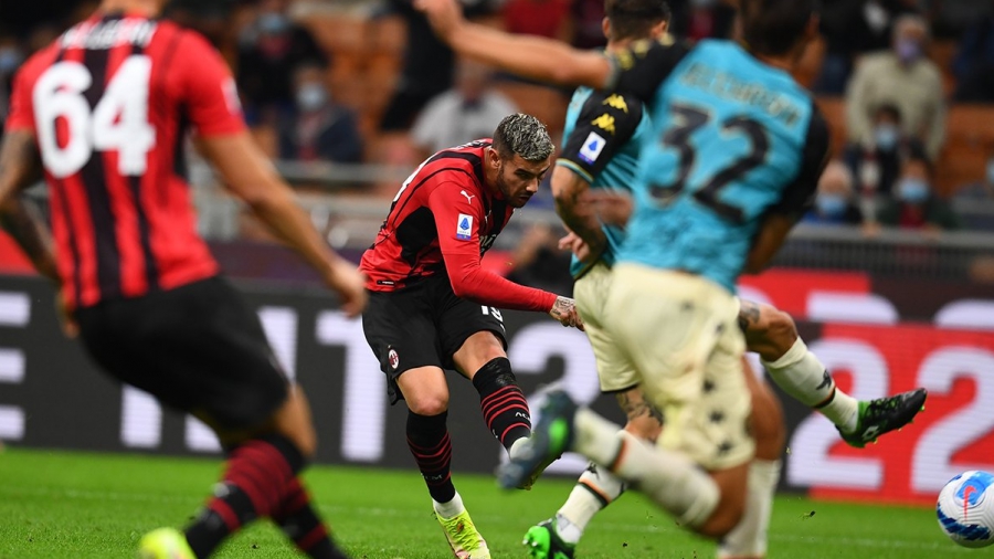 Μίλαν – Βενέτσια 2-0: Έπιασαν την Ίντερ στην κορυφή της Serie A οι «ροσονέρι», με τον Ερνάντες σε μεγάλη βραδιά! (video)
