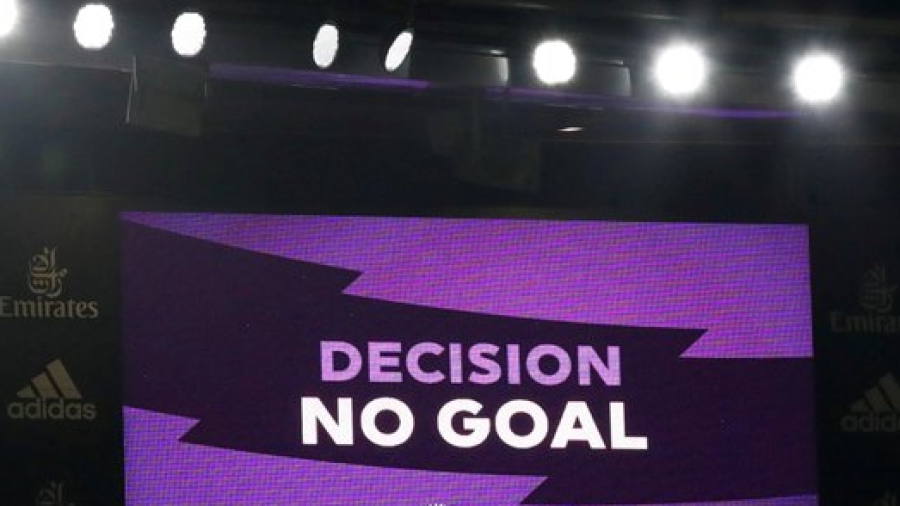 «Σοφή κίνηση ή... αυτογκόλ;»: Οπαδοί και σύλλογοι στη Σουηδία «τελειώνουν» το VAR!