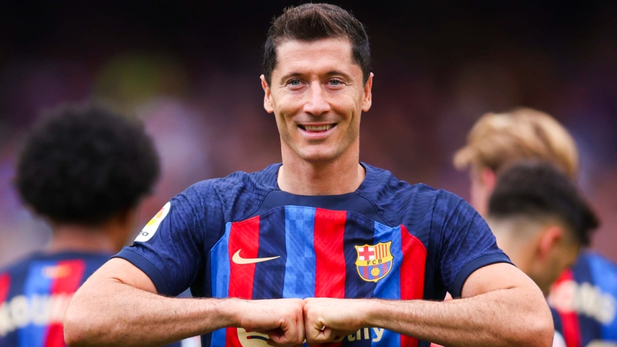 Ρόμπερτ Λεβαντόφσκι: Με «σπασμένα φρένα» στη Μπαρτσελόνα φτάνει σε σπουδαίο ορόσημο! (video)