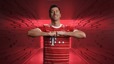 Μπάγερν Μονάχου: Με Λεβαντόφσκι η παρουσίαση της νέας φανέλας (video)