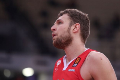 Ολυμπιακός: Εκτός 12αδας ο Βεζένκοφ απέναντι στην ΑΕΚ!