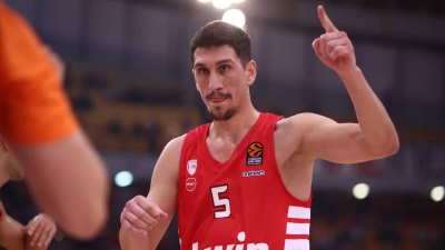 Λαρεντζάκης: «Δεν το κατάλαβα ότι έβαλα 11 σερί πόντους!»