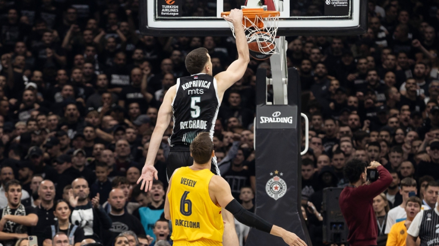 EuroLeague Round 3: Συνεχίζει αήττητη με «καυτό» Λαπροβίτολα η Μπαρτσελόνα  - Έσπασαν το... ρόδι οι Τούρκοι (video)