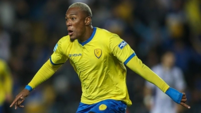 Παναιτωλικός: Παρελθόν ο Φλόρες, «έκλεισε» στην Φέχερβαρ