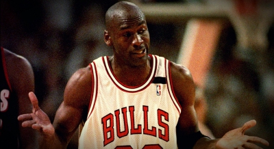 Όταν ο Μάικλ Τζόρνταν σήκωνε τους ώμους του, σήμαινε πως όλα τελείωσαν. Για τους αντιπάλους του...