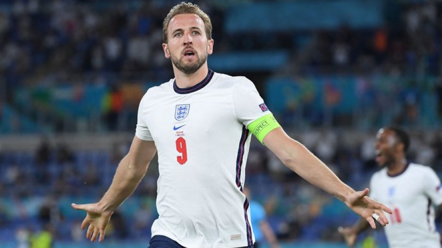 «Η Μάντσεστερ Γιουνάιτεντ προσφέρει 300.000 λίρες την εβδομάδα στον Κέιν!»