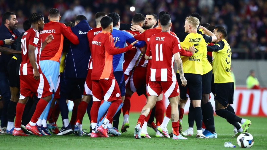 Βαριές ποινές για τα επεισόδια στο Ολυμπιακός-ΑΕΚ: Τρεις αγωνιστικές σε Μουκουντί, Μαρσιάλ, Κάρμο, Πασχαλάκη