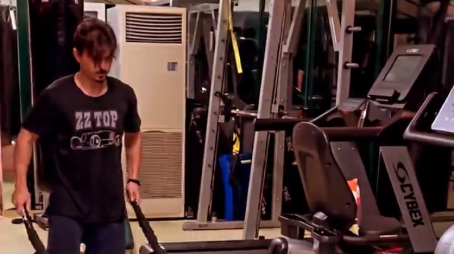 Ο Δημήτρης Γιαννακόπουλος έκανε γυμναστική και «τάγκαρε» τον Λεμπρόν! (photo)