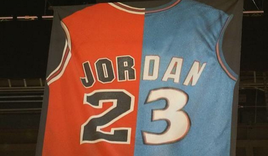 «Σε τιμάμε για όσα έχεις κάνει στο μπάσκετ»: Οι Χιτ... υποκλίθηκαν στον Τζόρνταν, αποσύροντας το «23»! (video)