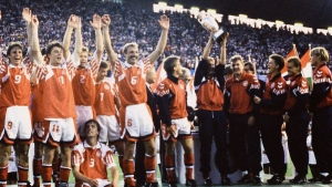 Η στιγμή που η ιστορία γράφτηκε από τα χέρια των Δανών…