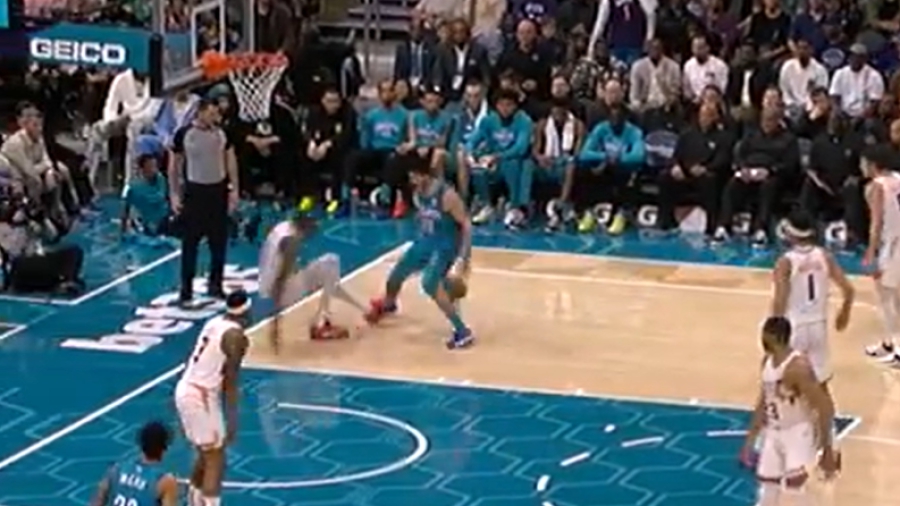 Ούτε που τον είδε ο Ντουράντ! Ο Μίτσιτς τον… γλέντησε, αλλά οι Χόρνετς δεν τα κατάφεραν! (video)