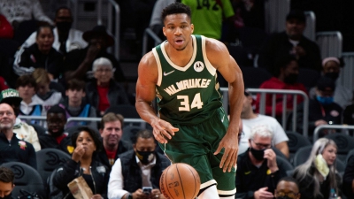 NBA, Top-10: Με Γιάννη Αντετοκούνμπο και σούπερ καρφώματα! (video)