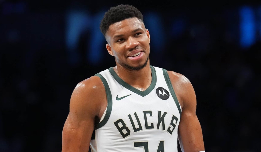 Giannis... Magic: Με εμφάνιση MVP πήρε «παραμάζωμα» τον Ντόντσιτς και τους Μάβερικς! (video)