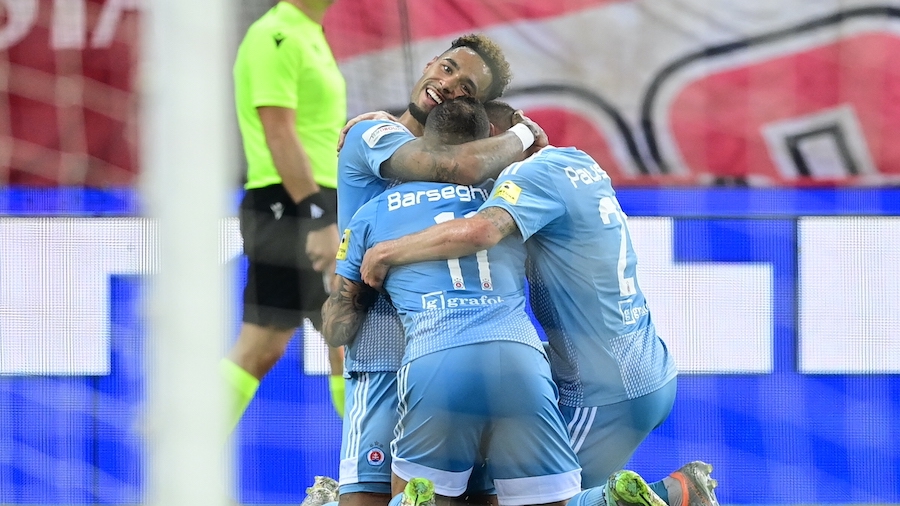 Ολυμπιακός - Σλόβαν Μπρατισλάβας 0-1: Τραγικό λάθος από τον Σωκράτη και σοκ με τον Γκριν για τους Σλόβακους! (video)