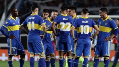 Απίστευτο: Παίκτες της Μπόκα Τζούνιορς έπαιξαν... ξύλο στα αποδυτήρια (video)