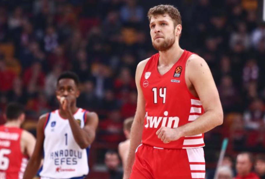 Έβρεχε λόγω… Μπάρμπαρα στο κλειστό του Λαυρίου και αναβλήθηκε ο αγώνας με τον Ολυμπιακό