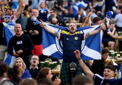Στους δρόμους οι Σκωτσέζοι μετά την αποτυχία της Αγγλίας να κατακτήσει το EURO!