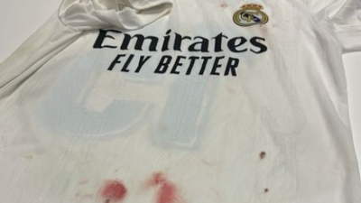 «Από τον πόλεμο έρχεσαι;» - Η δημοσίευση της συντρόφου του Βαλβέρδε για την ματωμένη φανέλα