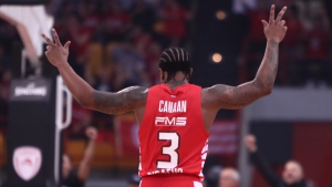 Ολυμπιακός - Φενέρμπαχτσε 79-68: Ο...  Ησαΐας χόρεψε τρίποντο συρτάκι και άνοιξε το σκορ! (video)