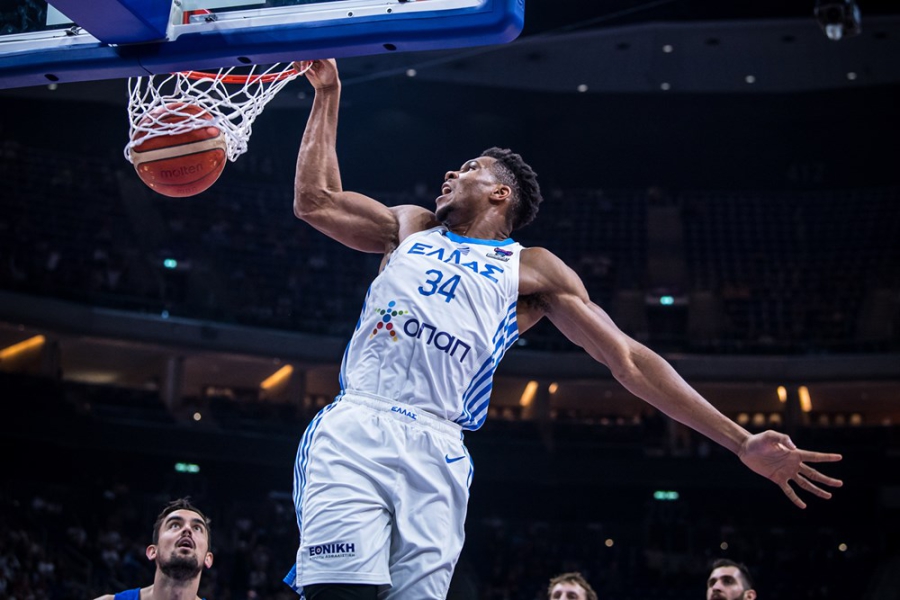 Ελλάδα – Τσεχία 94-88: Επιτέλους! Έσπασε η κατάρα με Παπαπέτρου, Λαρεντζάκη και clutch Giannis