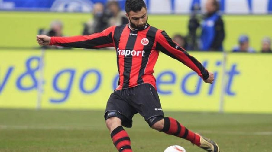 Γιώργος Τζαβέλλας: «Περιμένω ένα δυνατό παιχνίδι ανάμεσα σε Άιντραχτ και Ολυμπιακό, όπως στο πρώτο - Έχω φανταστικές αναμνήσεις από τη Φρανκφούρτη» (video)