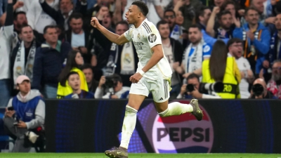 O Εμπαπέ ισοφάρισε ένα ιστορικό ρεκόρ του Μέσι στο Champions League (pic)